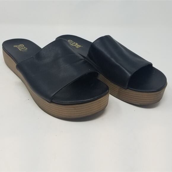 Brash Black Platform Slides Low Heel Sandals Slip On Comfortable Women's Size 9 - Picture 2 of 8